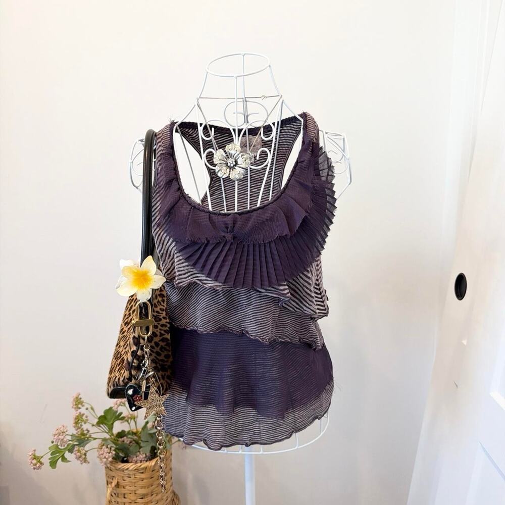 The perfect vintage y2k purple striped ruffle tank top - Picture 2 of 5